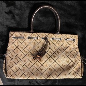 Dooney & Bourke handbag Great condition